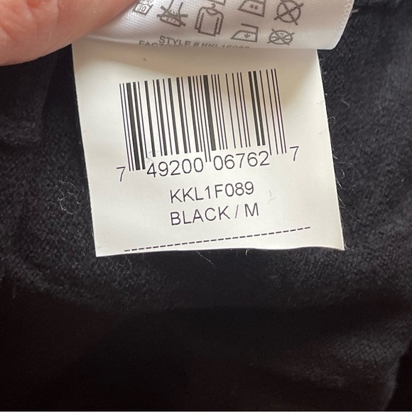 NEW BCBG Paris Turtleneck Lightweight Ribbed Metallic Gold Black Size Medium NWT - Picture 3 of 4